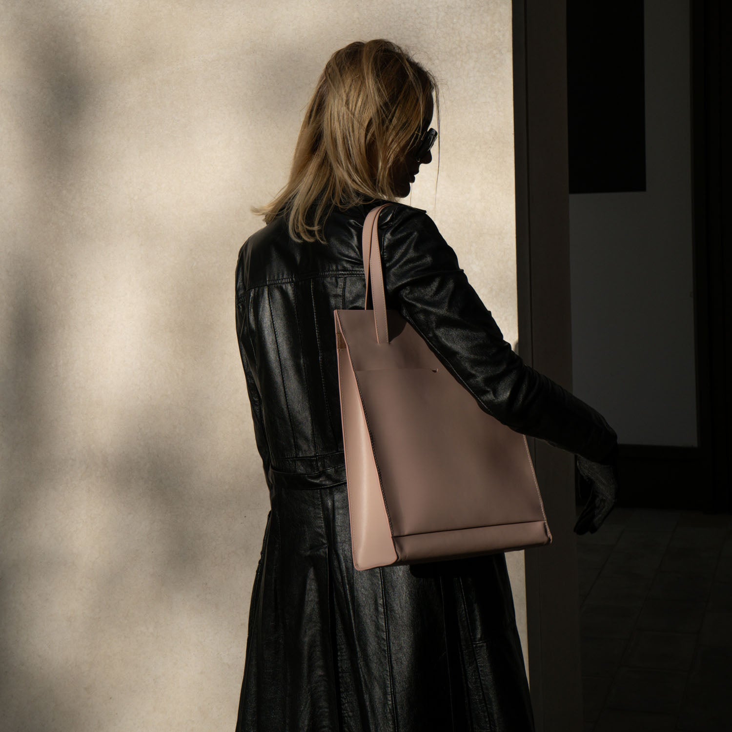 Adjustable Tote Bag in Nude Pink