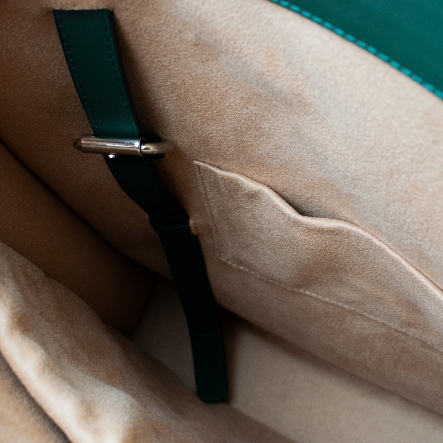 The Banks Adjustable Tote Bag