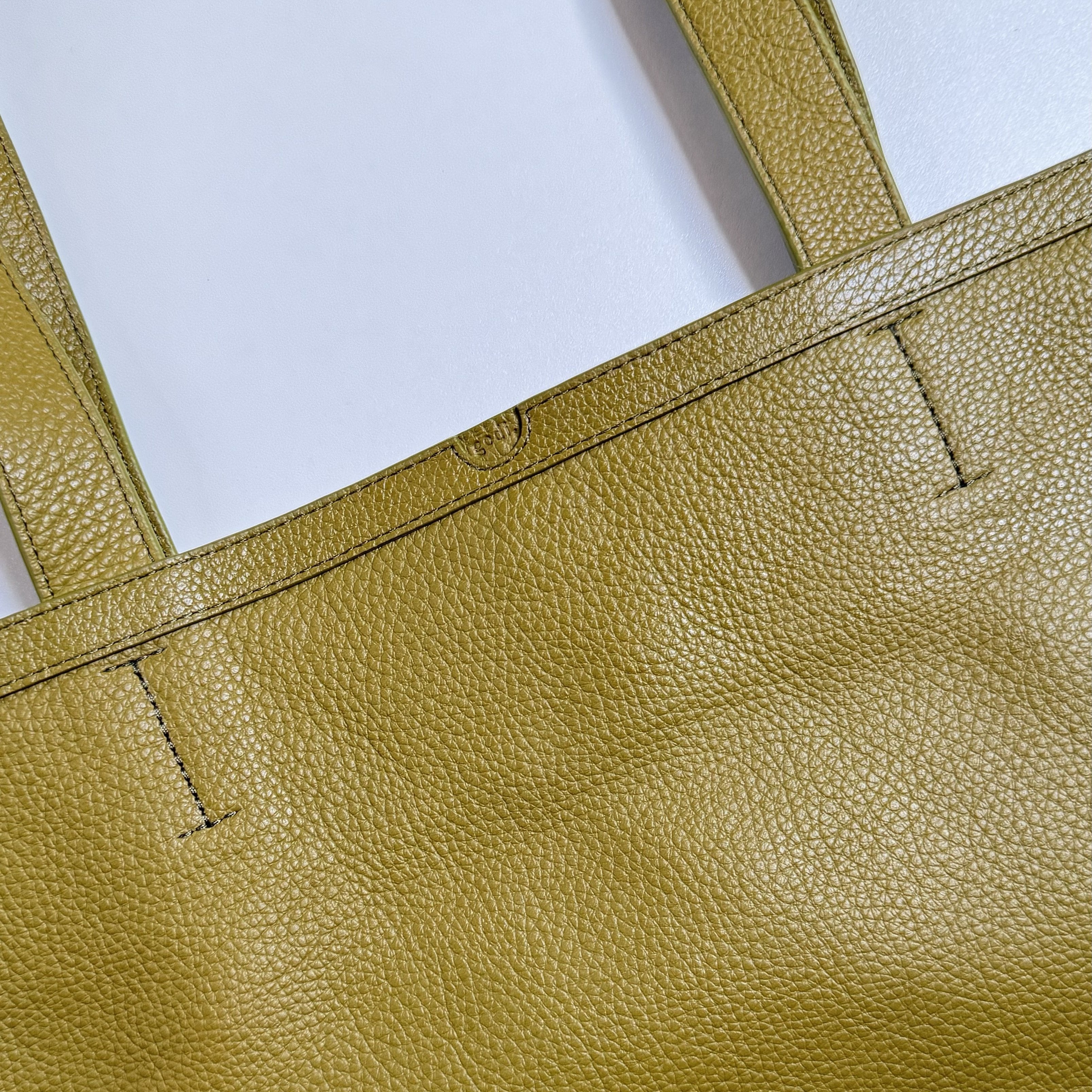 Ivy Tote Bag