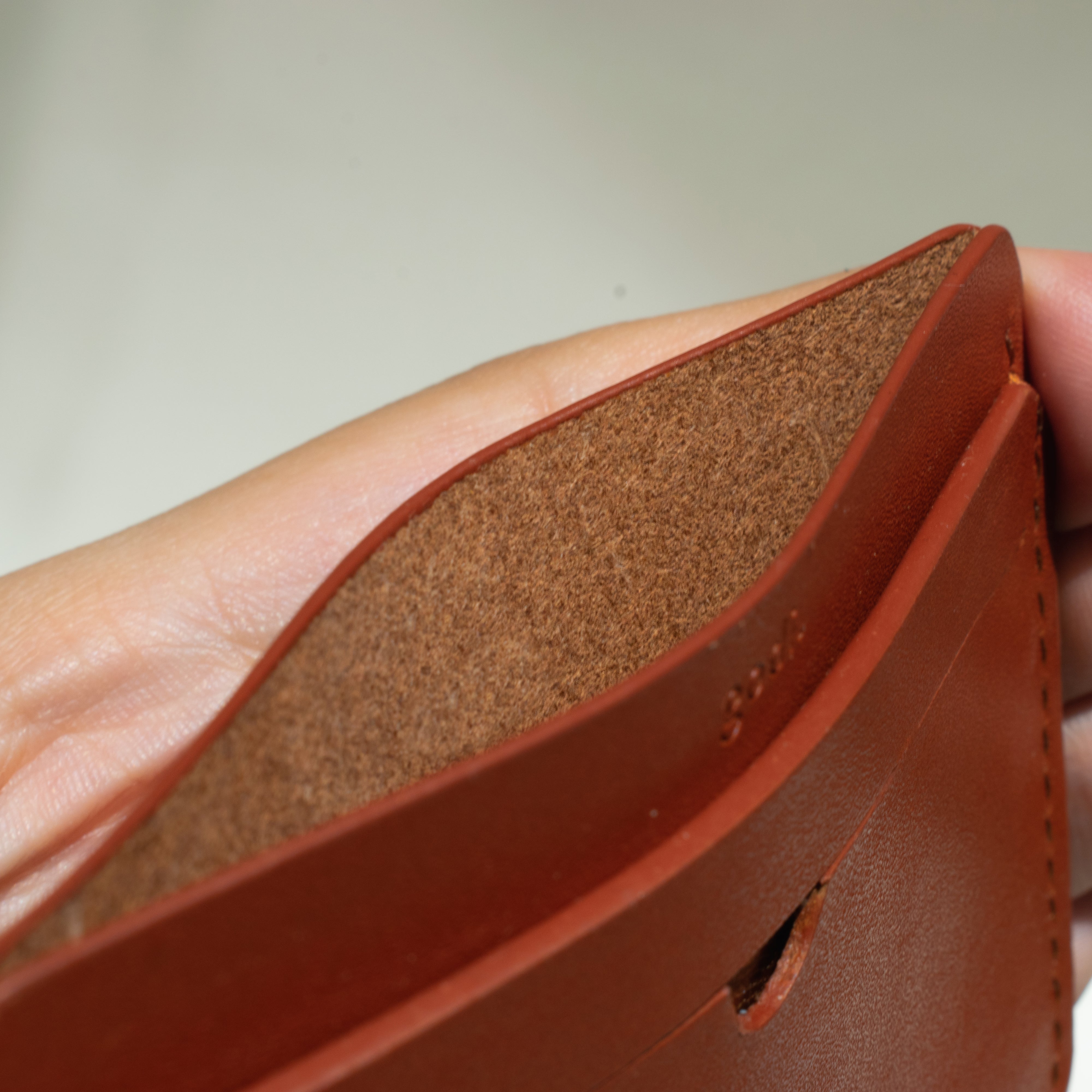 Slim Card Holder in Rust Brown