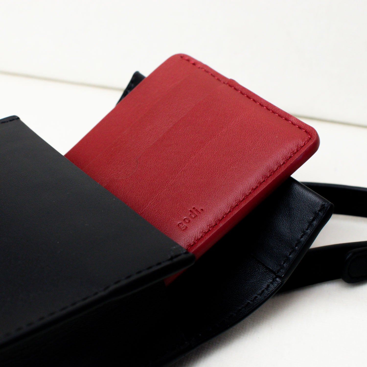 Adjustable Phone Bag in Black